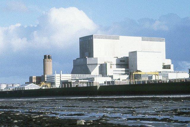 تاریخچه مختصر شکافت هسته ای