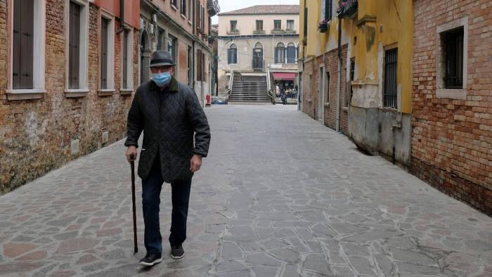 سالمندان نگران در قاره پیر و بحران کرونا