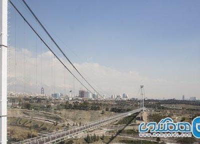 پل معلق آسمان یکی از جاذبه های دیدنی تهران به شمار می رود
