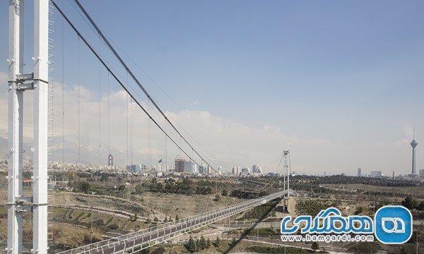 پل معلق آسمان یکی از جاذبه های دیدنی تهران به شمار می رود