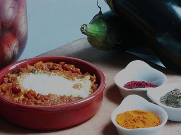 طرز تهیه میرزا قاسمی با کشک ، چکار کنیم کشک میرزا قاسمی نبُره؟